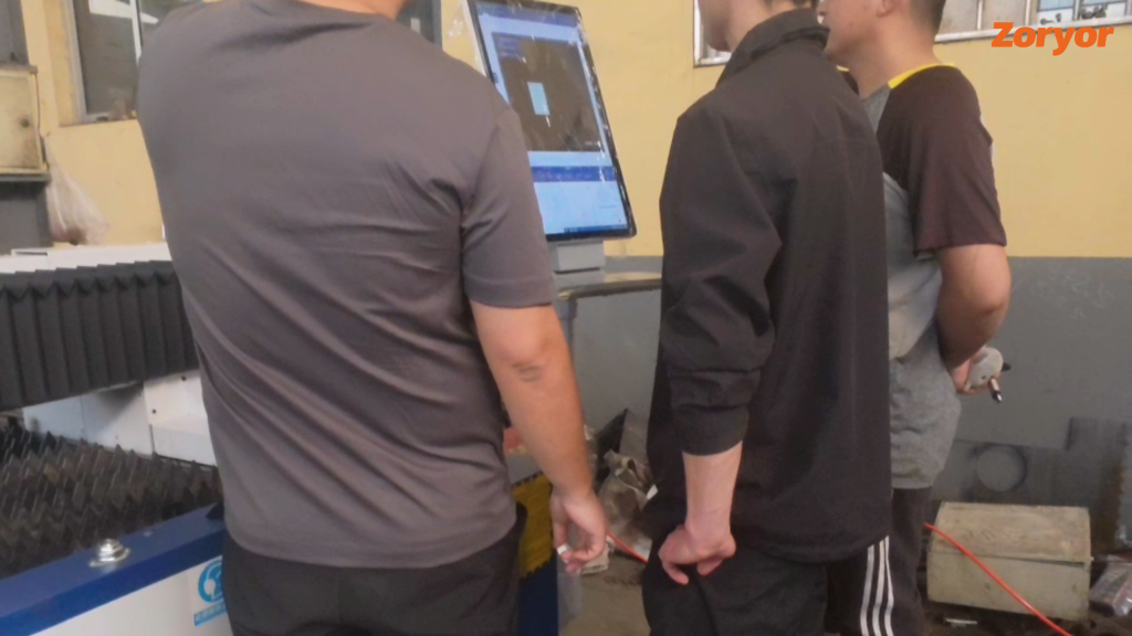 How to Install and Commission a Laser Cutting Machine customer on site training
